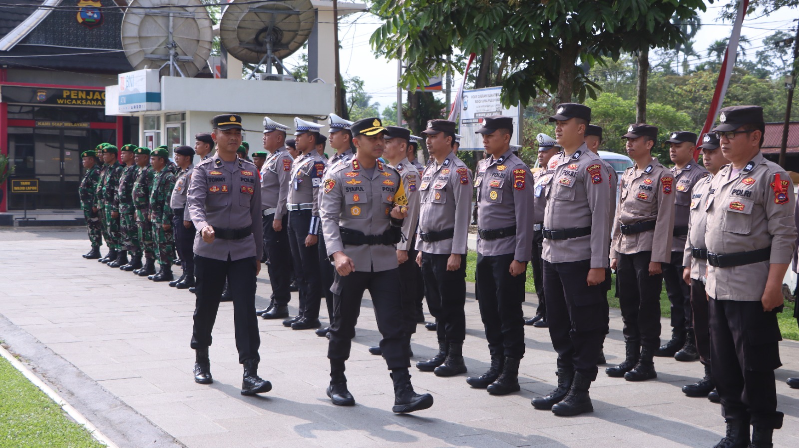 POLRES 50 KOTA GELAR APEL PASUKAN OPS MANTAP PRAJA SINGGALANG 2024