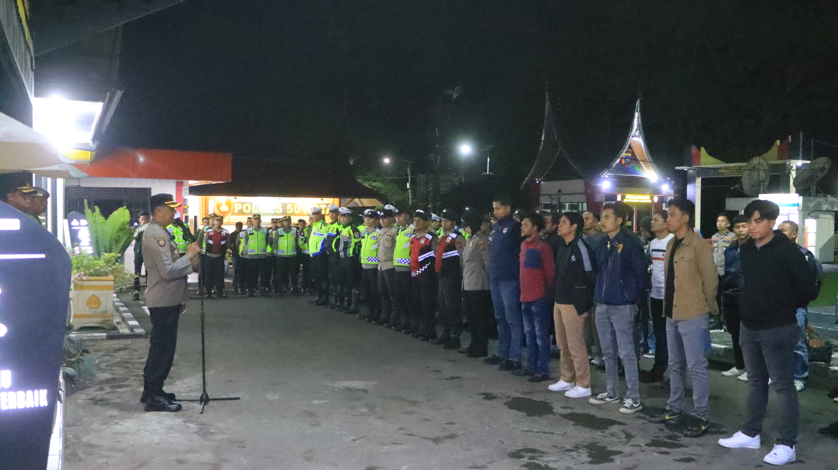 Polres 50 Kota bersama Polsek jajaran Sukses Amankan Malam Pergantian Tahun Baru di kabupaten Lima puluh kota