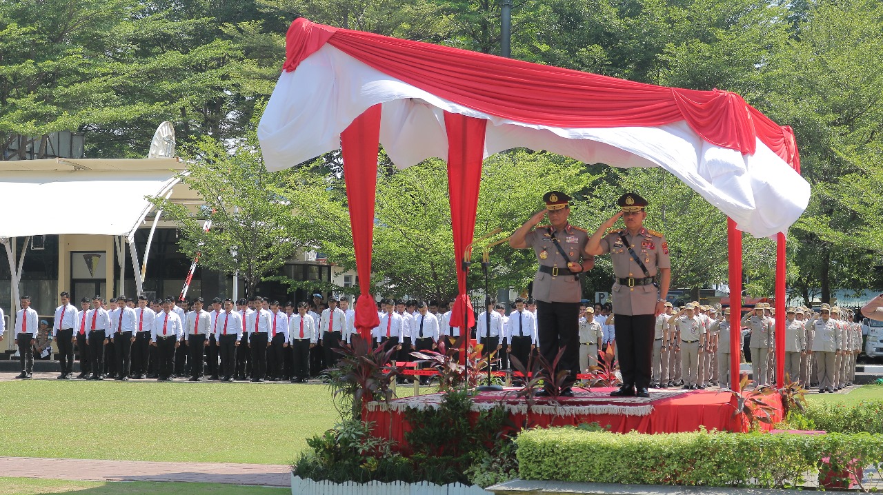 Polda Sumbar Gelar Tradisi Farewell and Welcome Parade Kapolda Sumbar