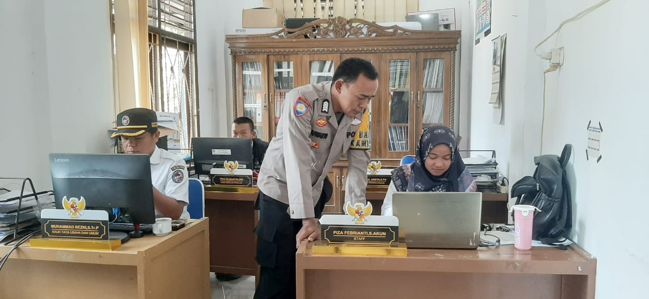 Menjelang Bulan Suci Ramadhan, Bhabinkamtibmas Polsek Suliki Memberi Himbauan kepada Masyarakat Desa Binaannya