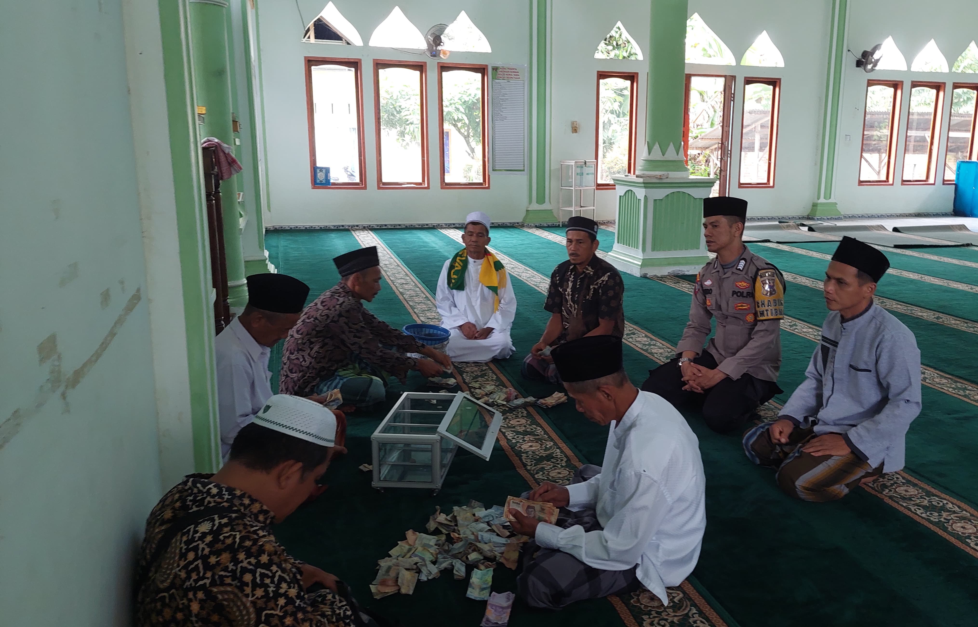 Jumat Curhat, Bhabinkamtibmas Nagari Batu Balang Sebagai Wadah Tatap Muka Bersama Pemerintah Nagari, Niniak Mamak, Dan Tokoh Masyarakat