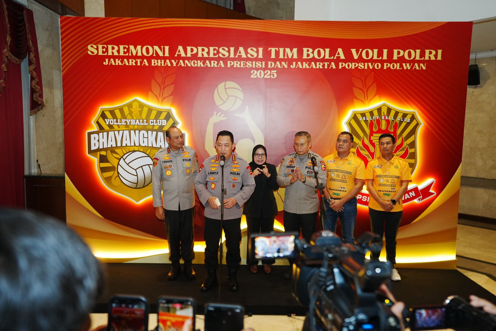 Hadiri Seremoni Apresiasi Tim Voli, Kapolri: Terus Bawa Harum Nama Institusi
