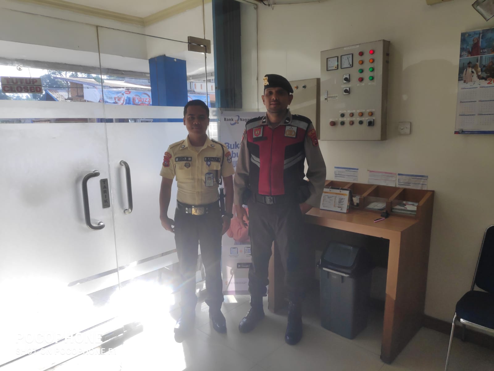 PAM OBVIT POLRES 50 KOTA PASTIKAN TRANSAKSI NASABAH BANK NAGARI DANGUNG-DANGUNG AMAN DAN LANCAR