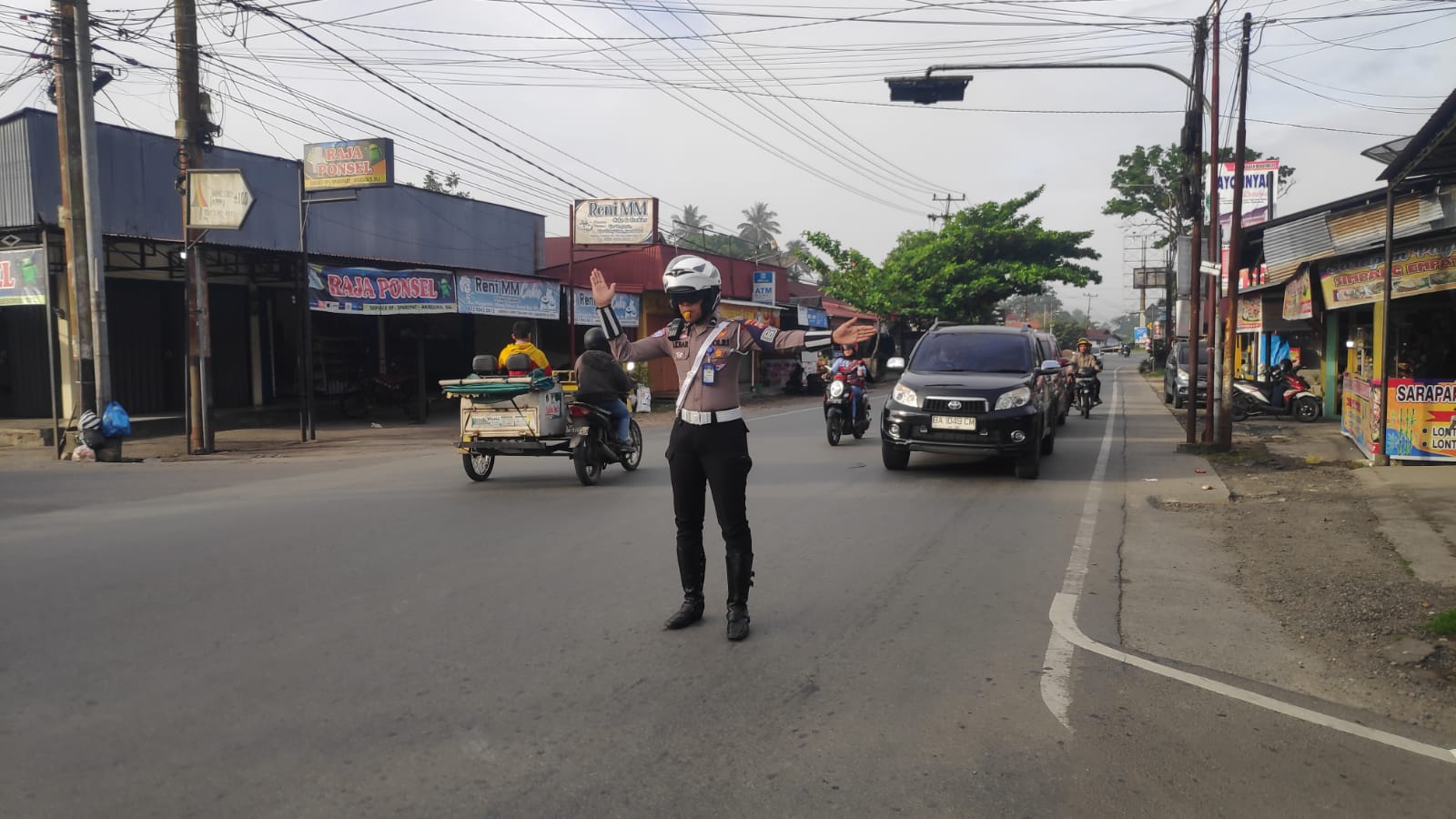 POLRES 50 KOTA MELAKSANAKAN GATUR PAGI GUNA BERIKAN PELAYANAN PRIMA TERHADAP MASYARAKAT 