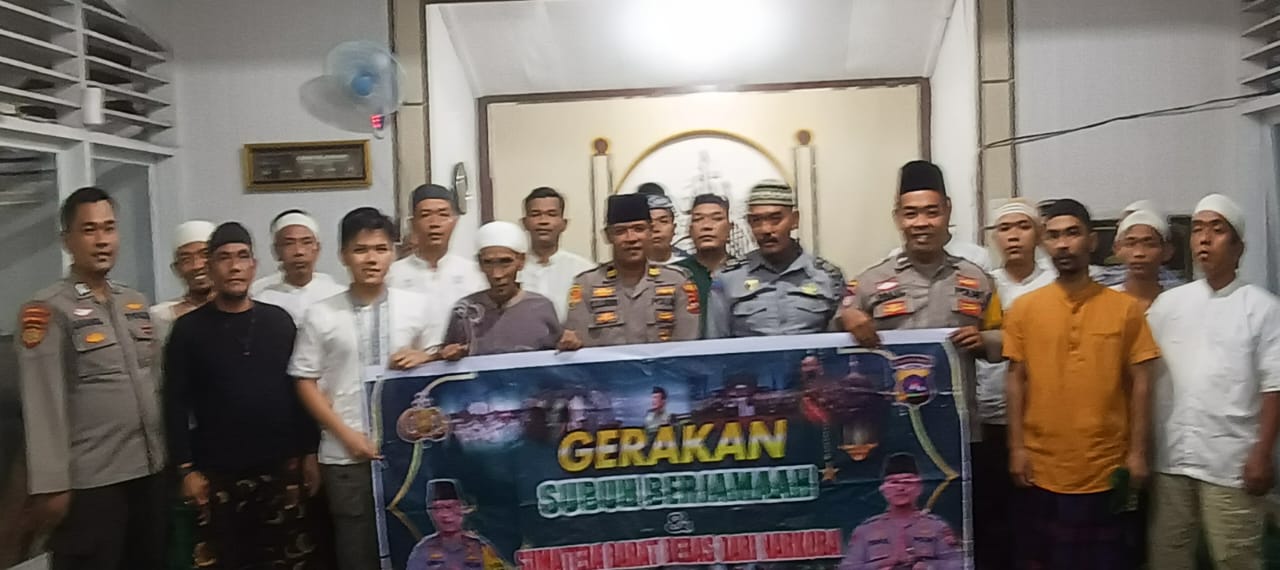 PERSONEL POLSEK SULIKI LAKSANAKAN GERAKAN SUBUH BERJAMAAH BERSAMA WARGA BINAAN DAN PEGAWAI LAPAS SULIKI